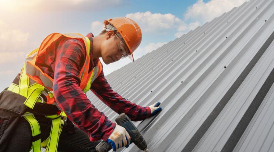 Professional gutter cleaning in Sangerfield, NY